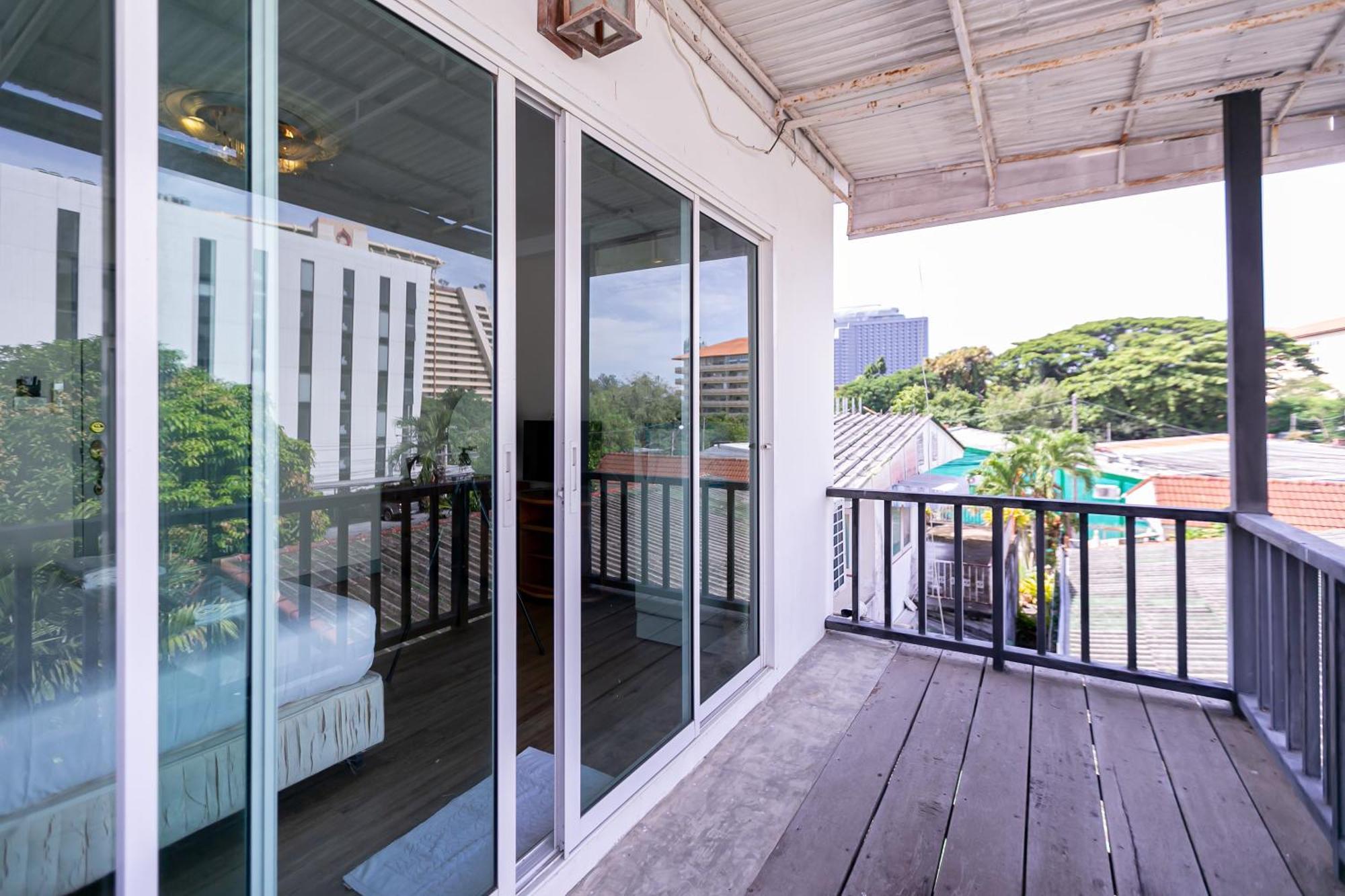Hotel Wong Amat House à Pattaya Extérieur photo