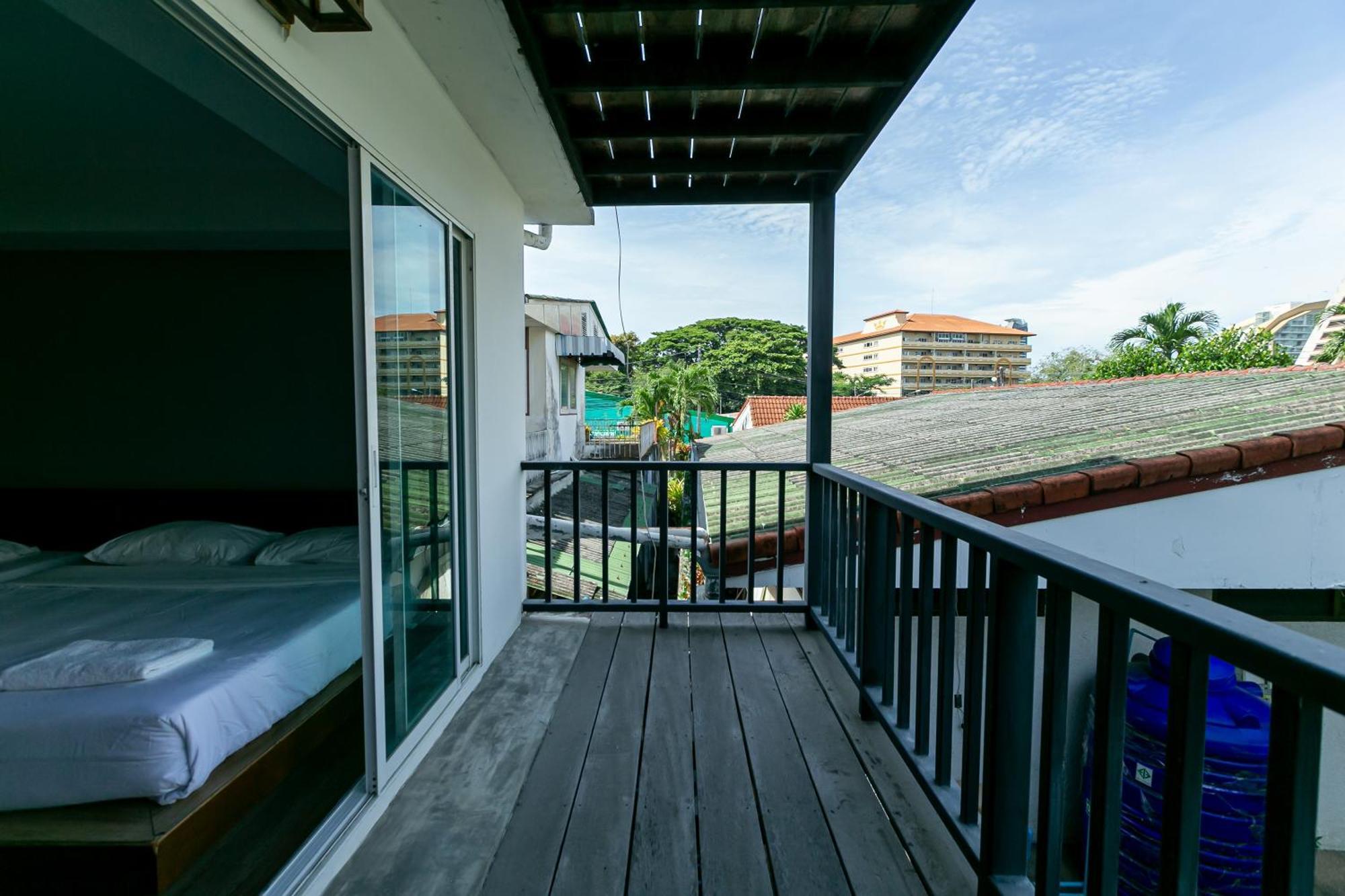 Hotel Wong Amat House à Pattaya Extérieur photo