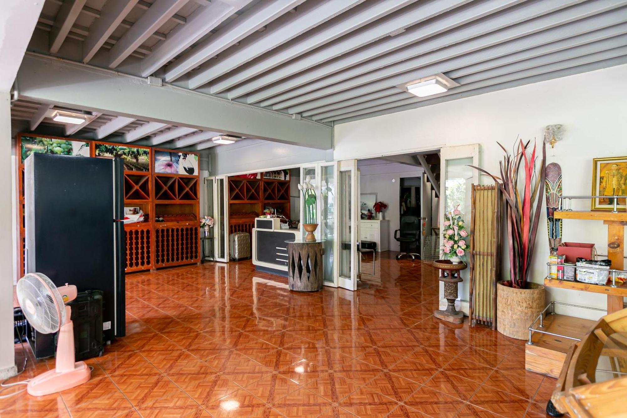 Hotel Wong Amat House à Pattaya Extérieur photo